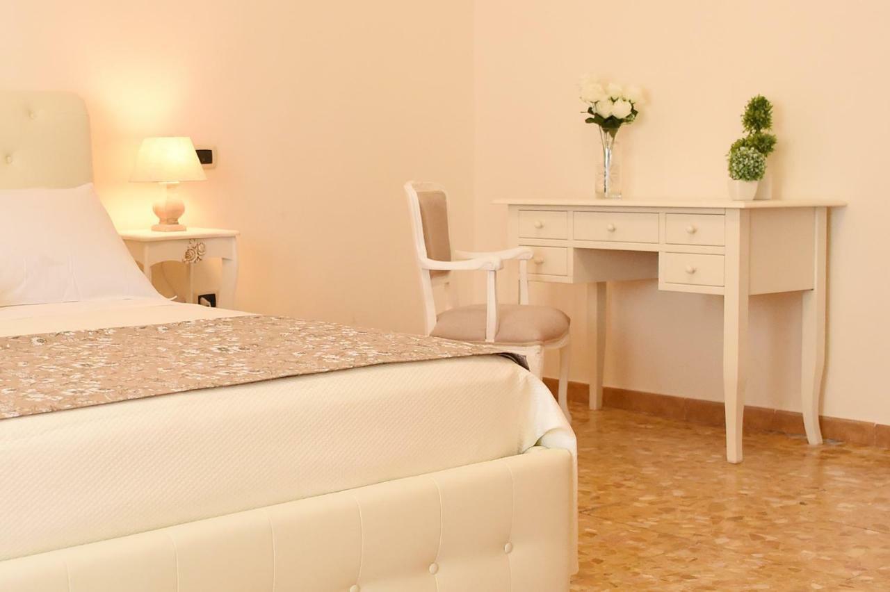 B&B Bonnes Suites Naples Exterior photo